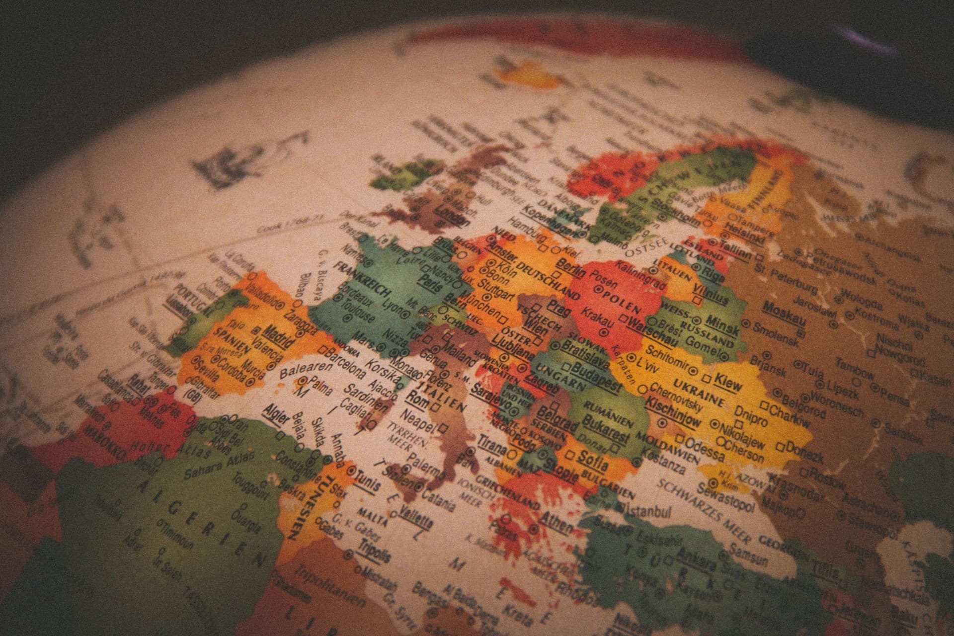 Navigating Fragmented Geopolitics.